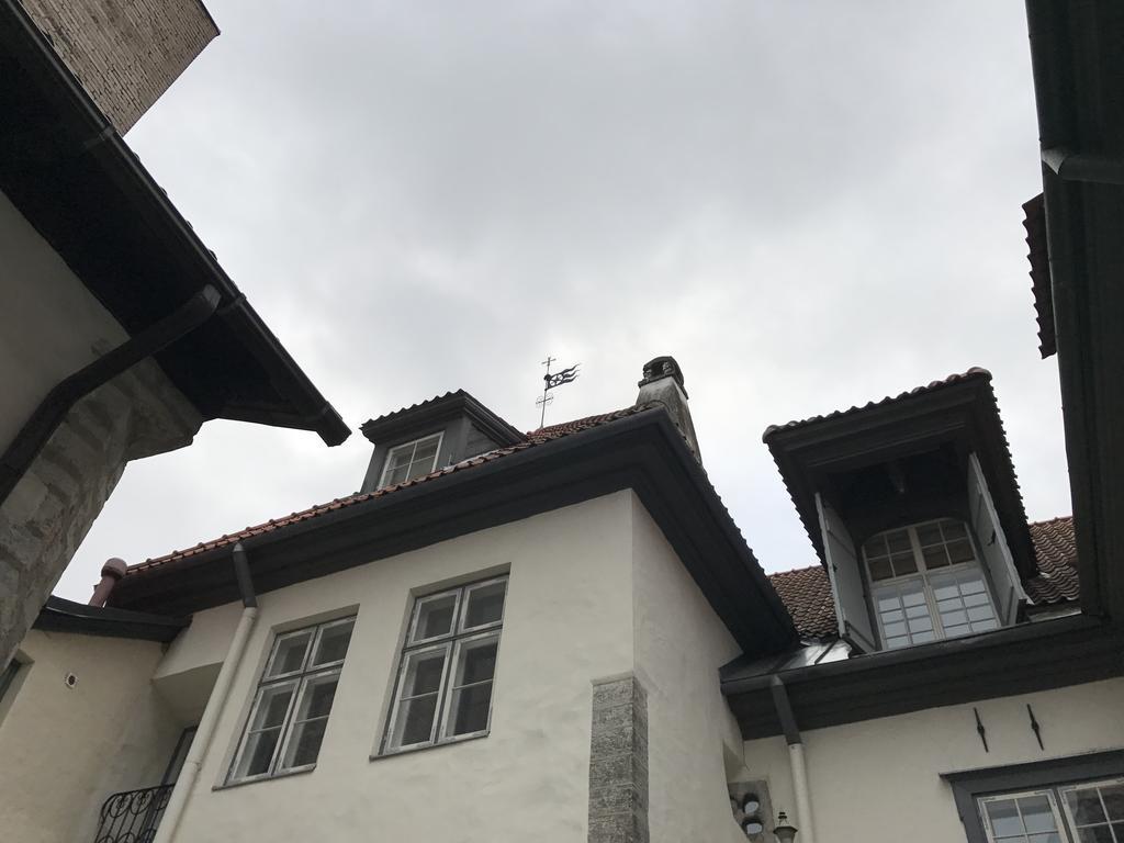 Medieval Bishop`s House Apartment Reval Exterior foto