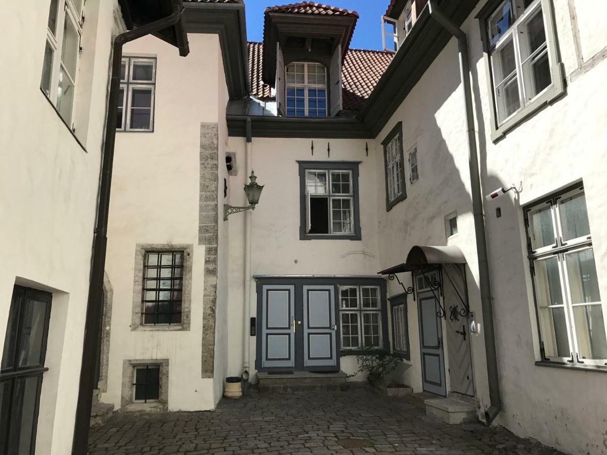 Medieval Bishop`s House Apartment Reval Exterior foto